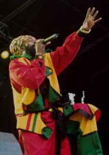 CAPLETON A DOUR - copyright JAHMUSIK.net - photo Juman